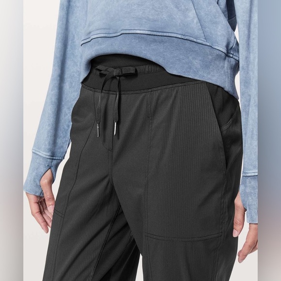 Lululemon Dance Studio Crop II *Unlined 20" Black Stripe Cropped Pants Size 12 - Picture 5 of 16